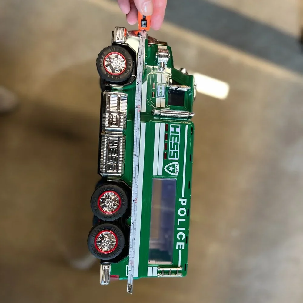 Hess Police Truck‎ Toy (k) (Great Condition - lights up with flashing lights!)